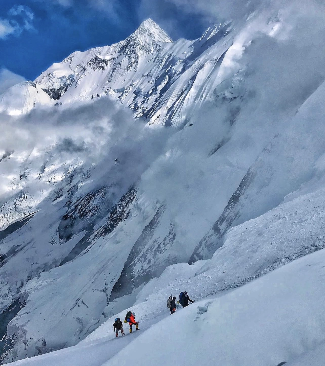 Himalayan trail shelter